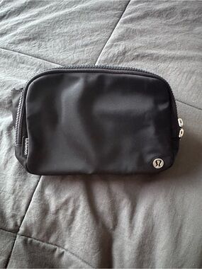 Lululemon Everywhere Belt Bag